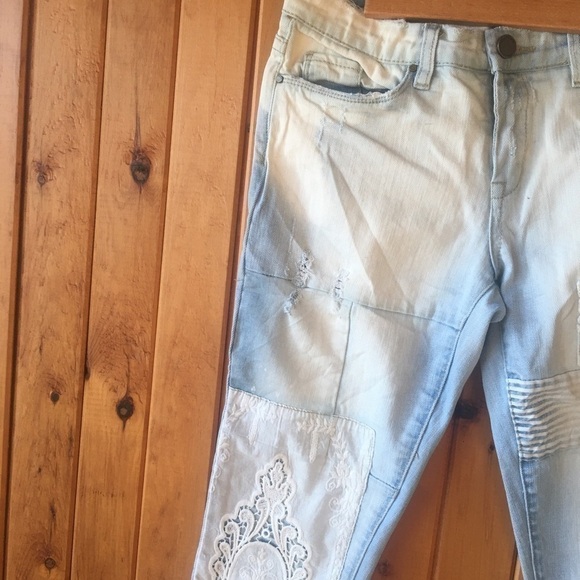 BLANK NYC patchwork distressed jeans - Picture 3 of 14